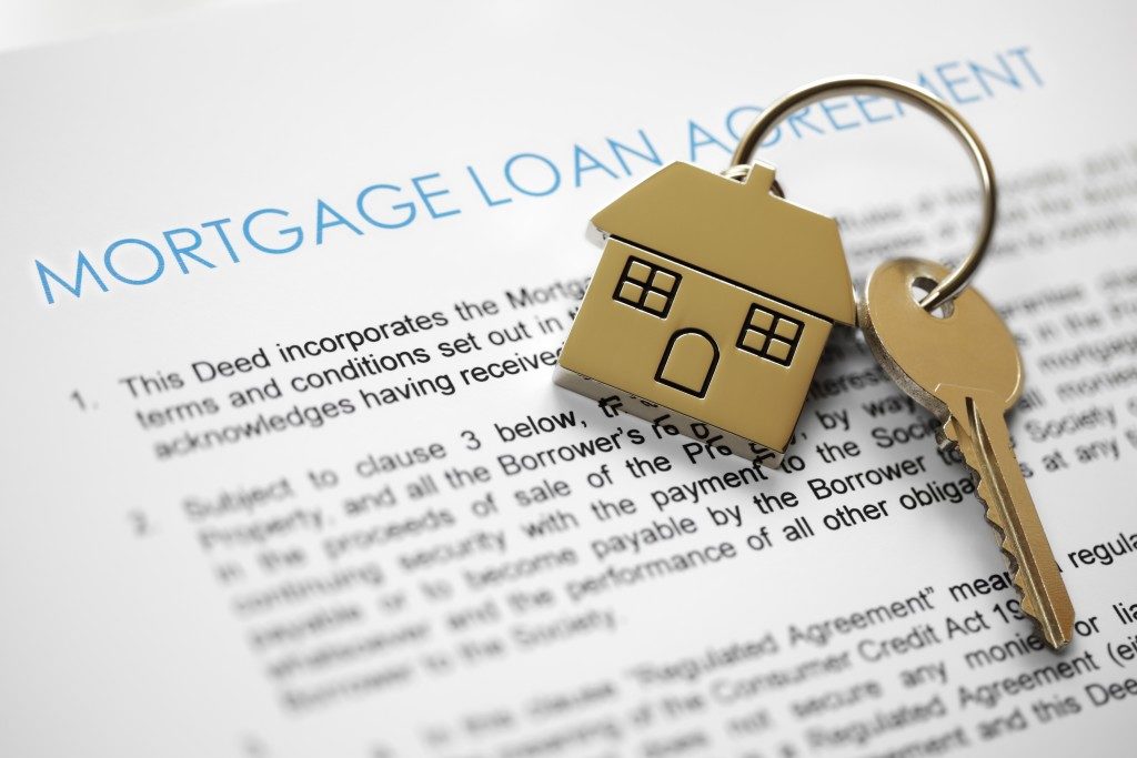house keys and mortgage
